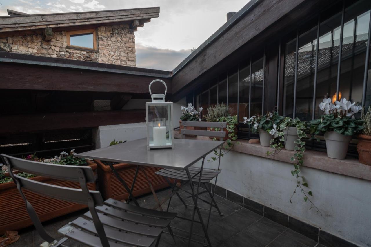 S. Trinita 18, Suites & Rooms Trento Exteriér fotografie